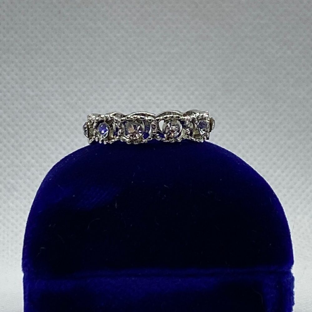 💛 Silver Tone Rhinestone Ring